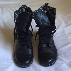 STRATFORD DR. MARTENS